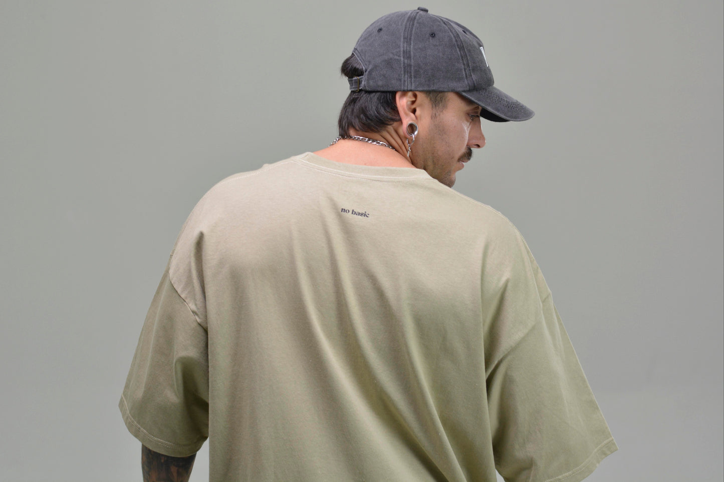 Remera No Basic beige