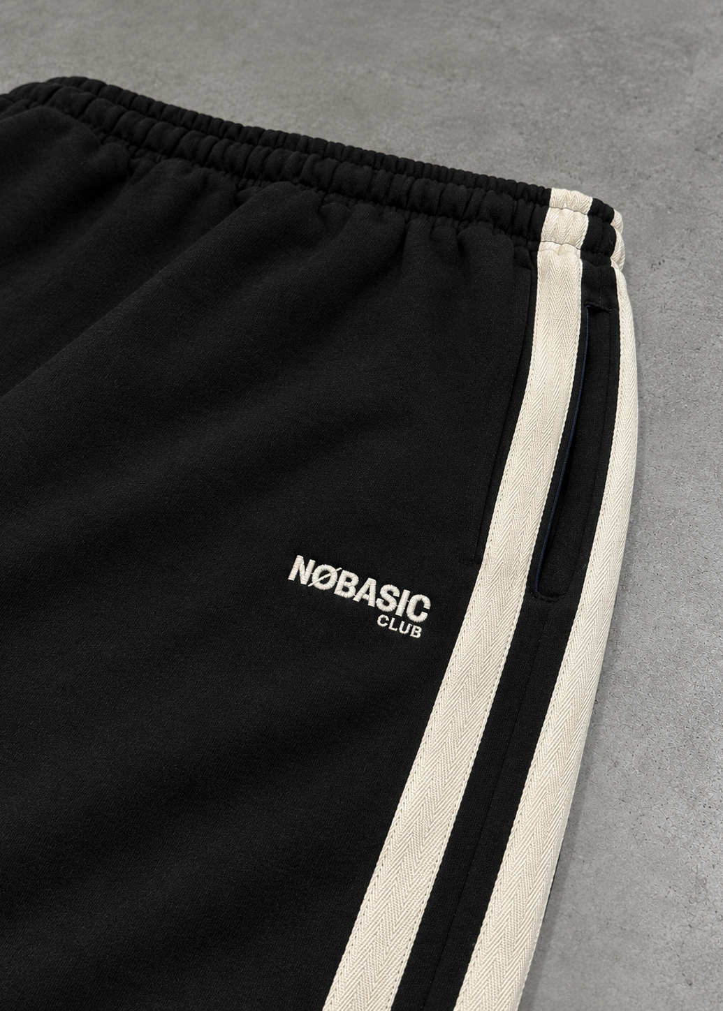 Jogging baggy sand