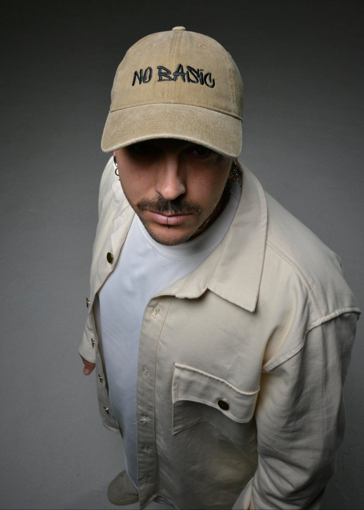 Gorro visera beige
