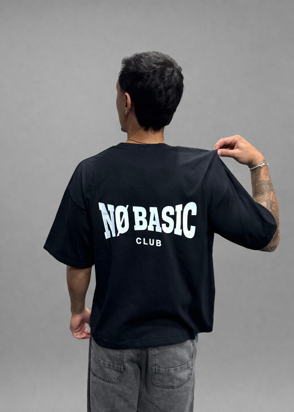 Remera Boxy Black Club
